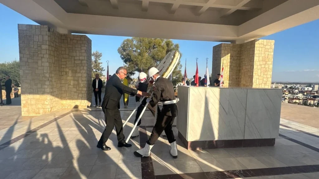 Dr. Fazıl Küçük Anıt Mezarı’nda tören düzenlendi