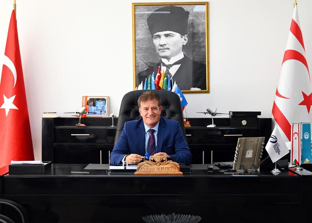 Bayındırlık ve Ulaştırma Bakanı Arıklı’dan 24 Kasım Öğretmenler Günü mesajı