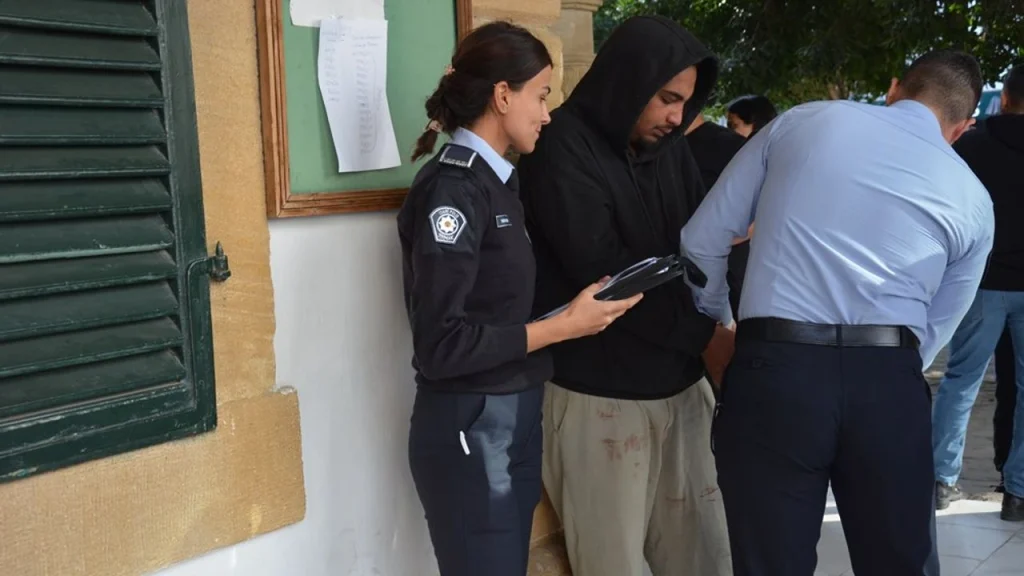 Gönyeli’de Korku Dolu Gece: Eski Sevgilisinin Evine Girdiği İddia Edilen Zanlı Yeniden Mahkemede