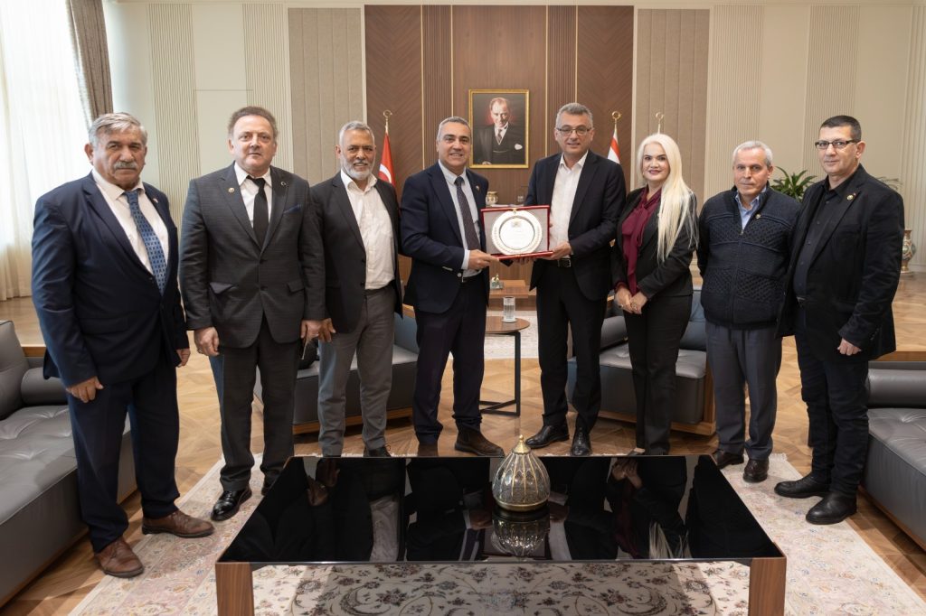 Cumhurbaşkanı Tufan Erhürman, Baf Türk Birliği Başkanı ve yönetim kurulunu kabul etti