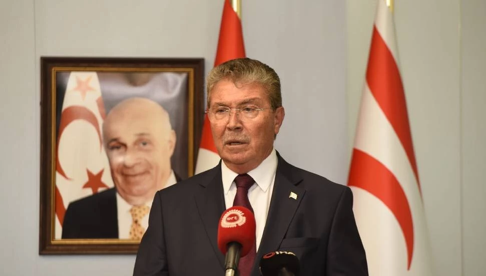 Üstel, Yeorgios’a tepki gösterdi: Kıbrıs Türk halkının siyasi eşitliğini yok sayan düşmanca dil kabul edilemez