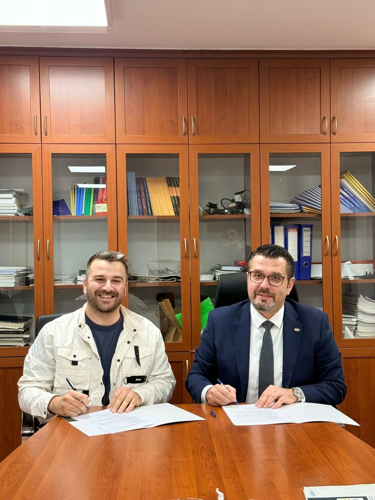 Elektrik Mühendisleri Odası’ndan çocuklara çevre ve enerji bilinci aşılayan kukla performans projesi…