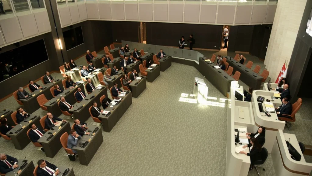 Bayındırlık ve Ulaştırma Bakanlığı ile BTHK bütçeleri oy çokluğuyla kabul edildi