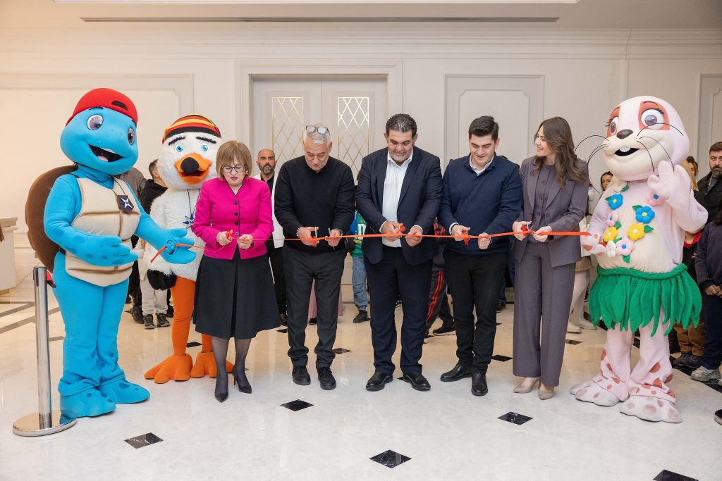 Merit İlkokullar arası kompozisyon yarışması ödül töreni ve resim sergisi açılışı yapıldı