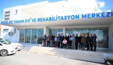 Kahve Dünyası Lefkoşa Maratonu geliri, Engelsiz Yaşamı Destekleme Derneği’ne teslim edildi