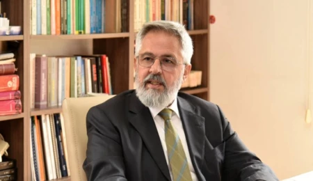 Raşit Pertev: Kıbrıs’ı savaşa sürükleyen İngiliz üslerinin askeri faaliyetleri derhal durdurulmalı