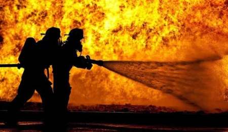 Alsancak, Zeytinlik ve Gemikonağı’ndaki yangınlar maddi hasara neden oldu