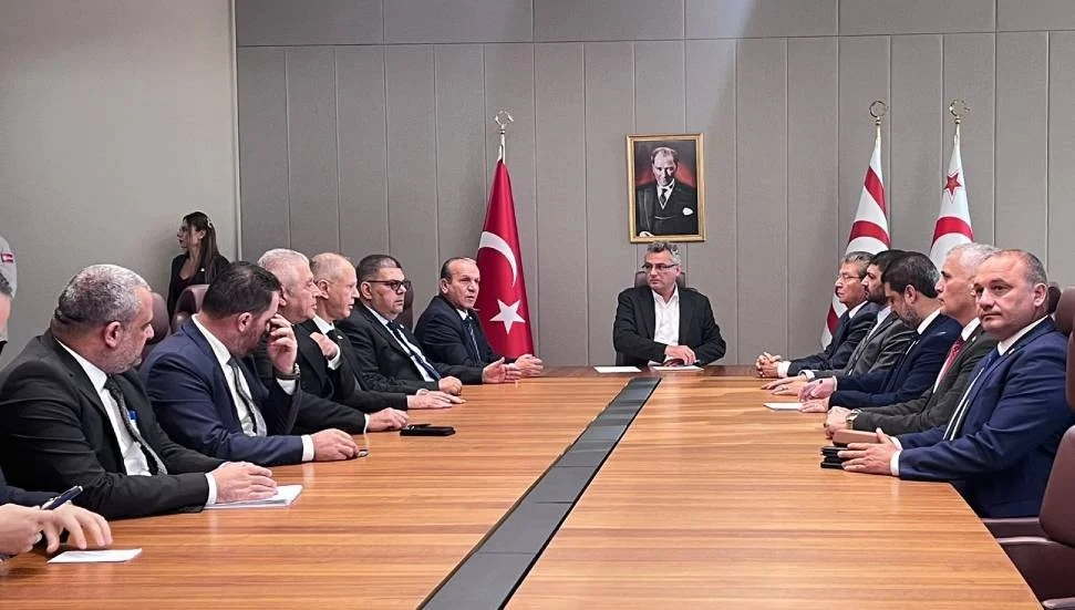 Erhürman, hükümetle toplantı yapıyor